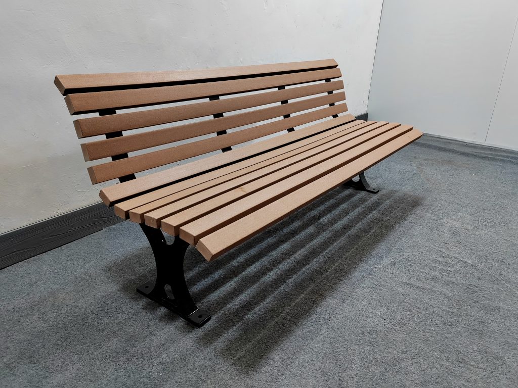 commercial outdoor recycled plastic park bench SPB-109 glossy black and P5 lumber color