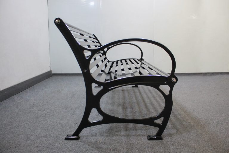 commercial outdoor steel park bench model SPB-671 powder coated in glossy black from sunperk site furnishings